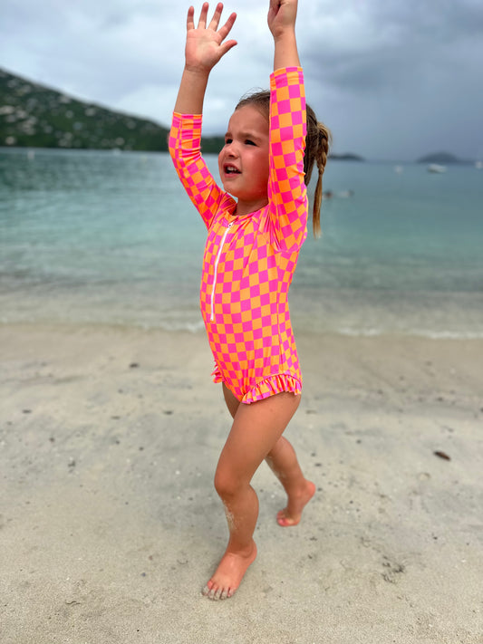 PEACHY PUNCH RUFFLE RASH GUARD