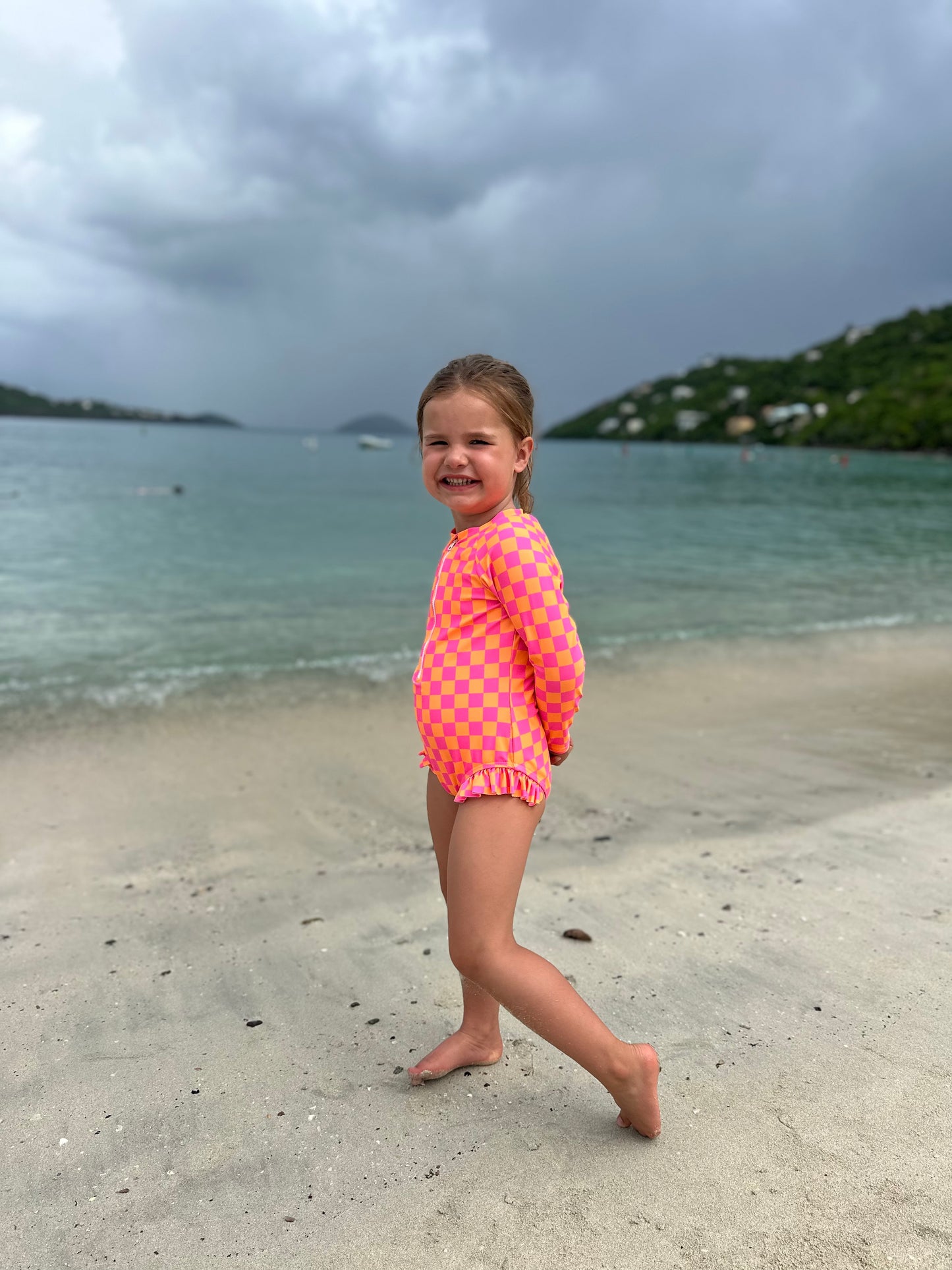 PEACHY PUNCH RUFFLE RASH GUARD