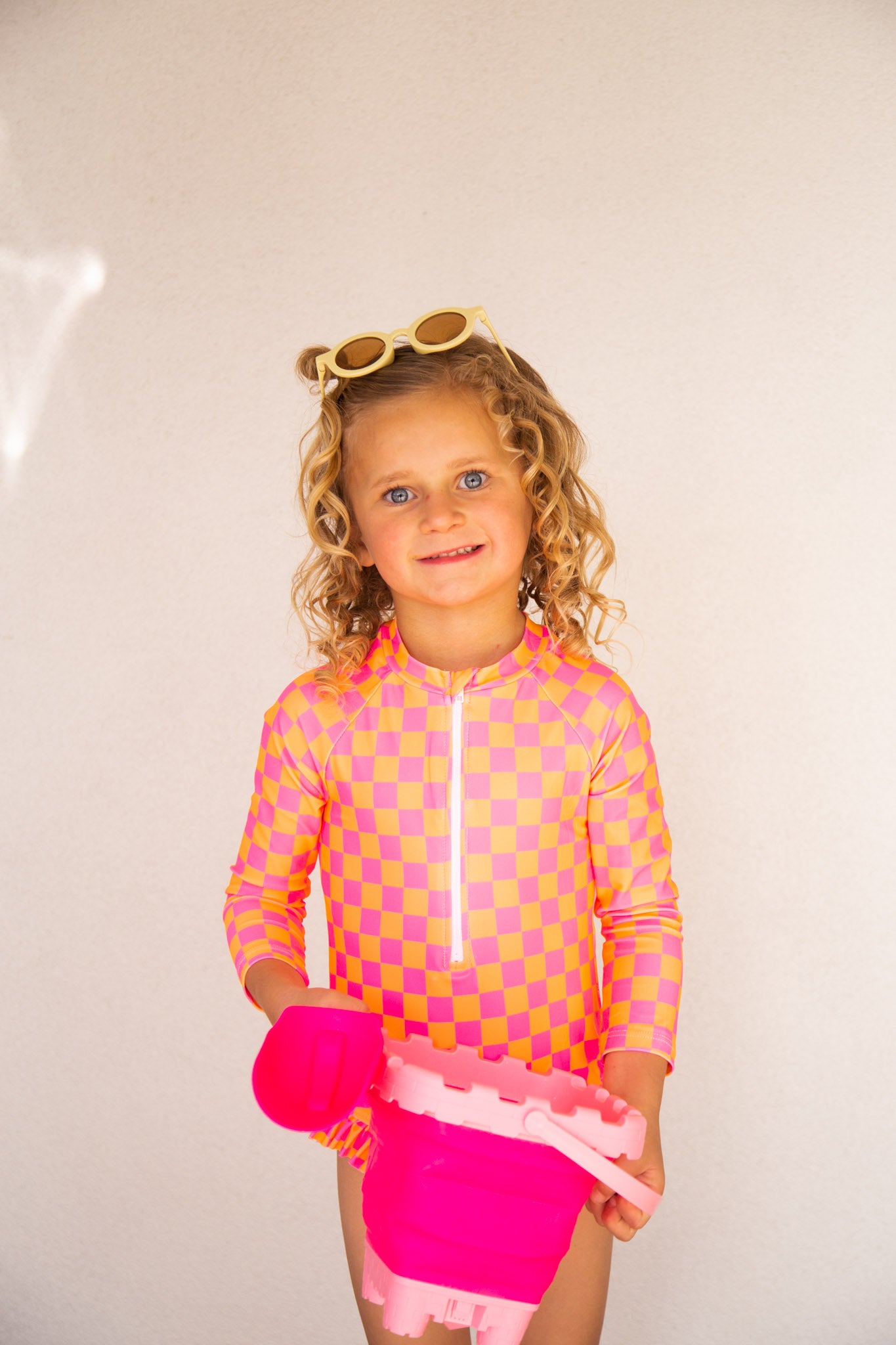 PEACHY PUNCH RUFFLE RASH GUARD